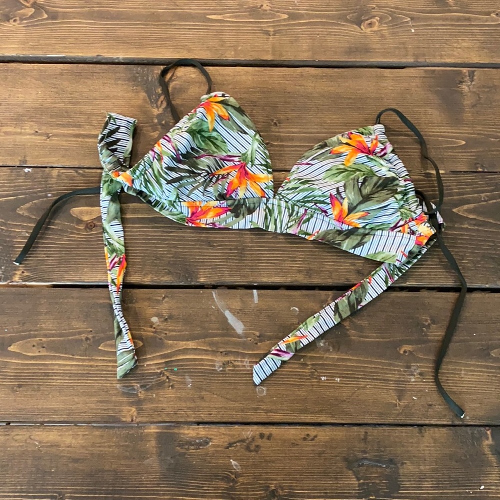 Bathing suit top